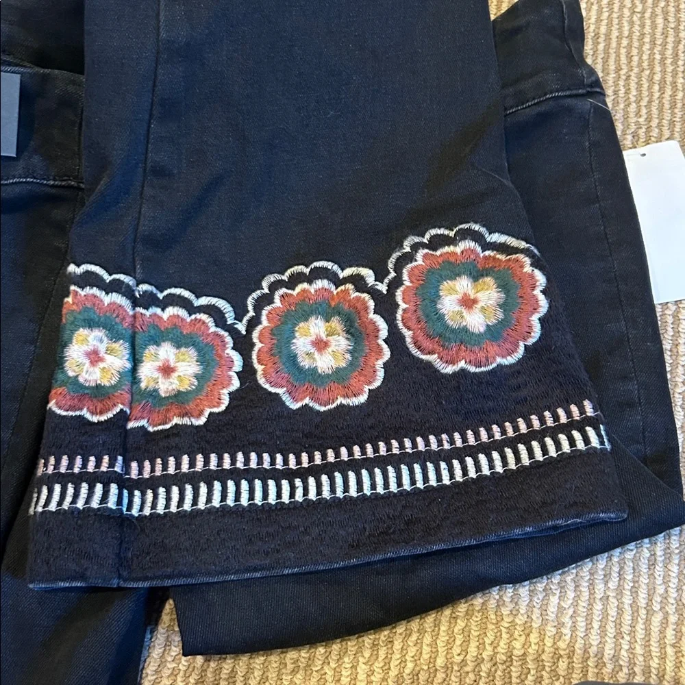 NWT FP x DRIFTWOOD Wyatt pull on stretch flare Embroidered jeans size M